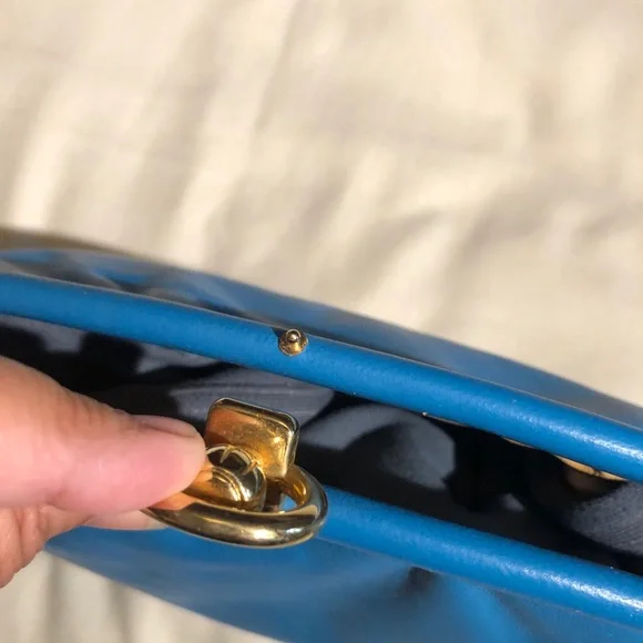 Vintage True Blue Leather Clutch. Tag in bag! - Picture 6 of 7